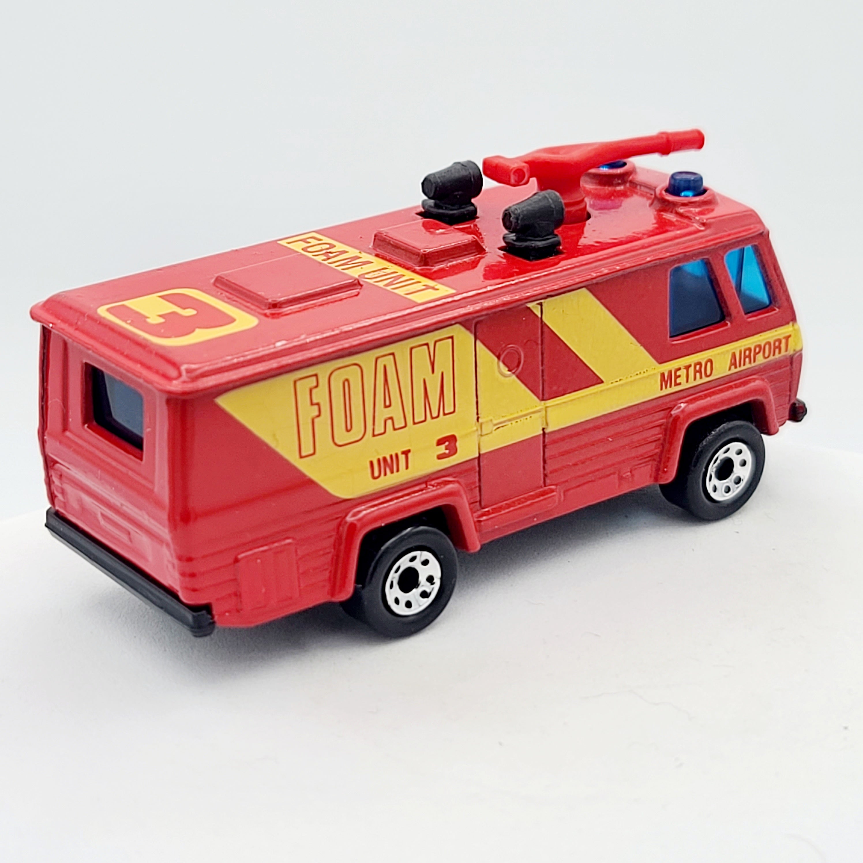 Matchbox Command Vehicle *Black Siren variation* (1990 MBX International Multipack ROW)